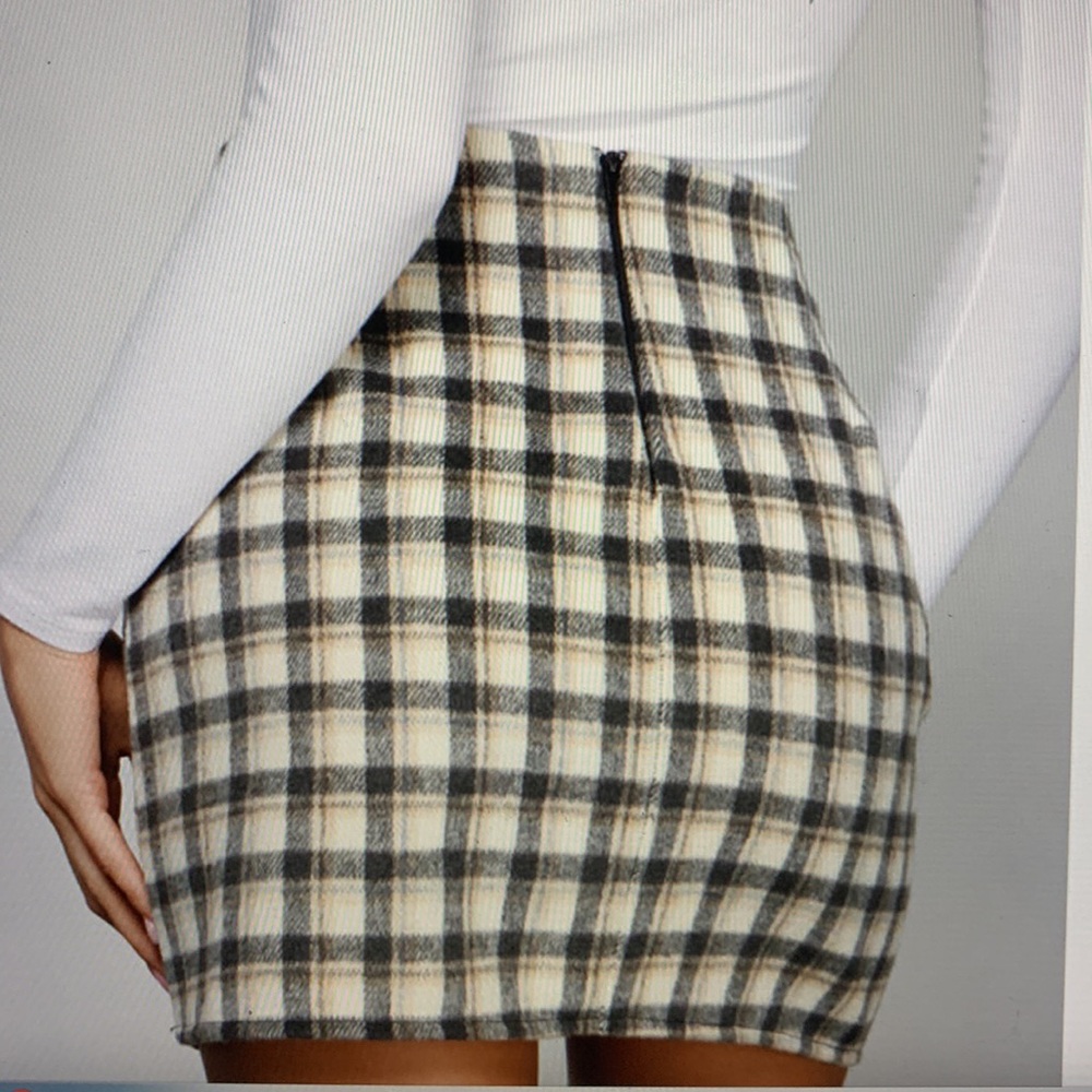 ❌sold❌windsor mini skirt BRAND NEW!!! - Picture 3 of 7